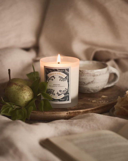 Armoire Candle