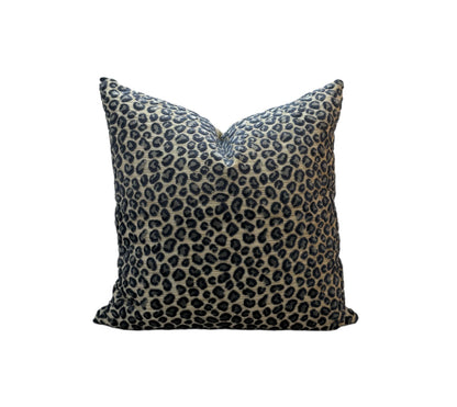 Colefax & Fowler Wilde Blue Cushion