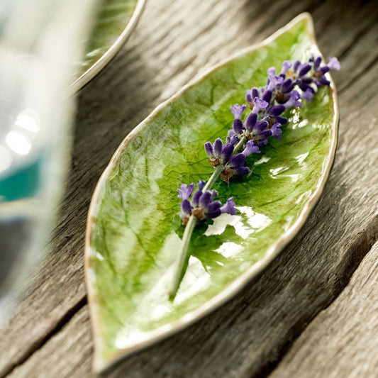 Laurel Leaf Ceramic Dish Set