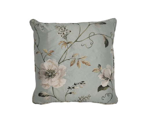 Colefax & Fowler Evesham Silk Cushion